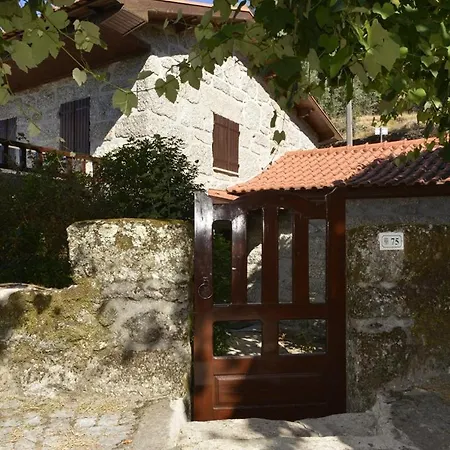 Casa Camelias Vakantiehuis Anisso